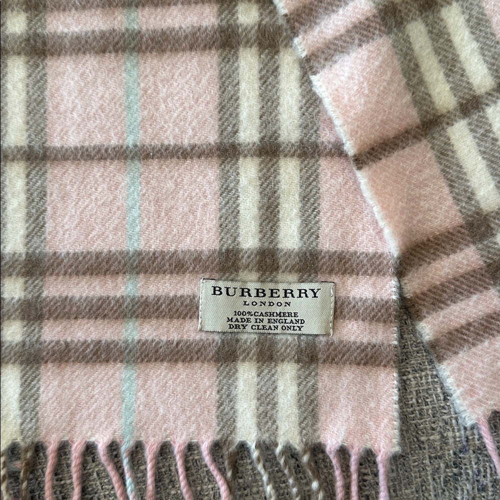 Burberry Scarf - Picture 2 of 3